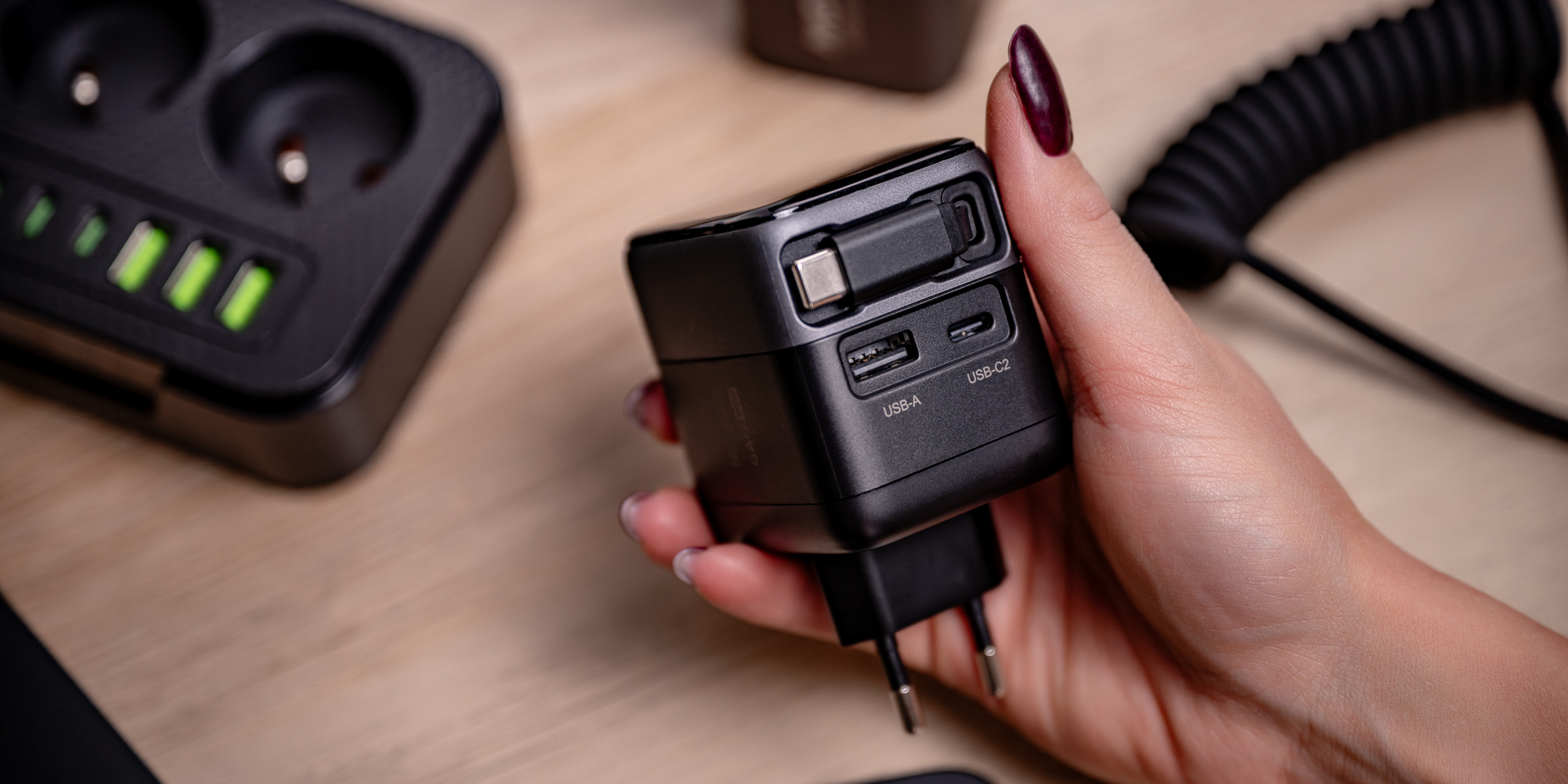 Ładowarka sieciowa Newell GaN 70 W TFT - EU
